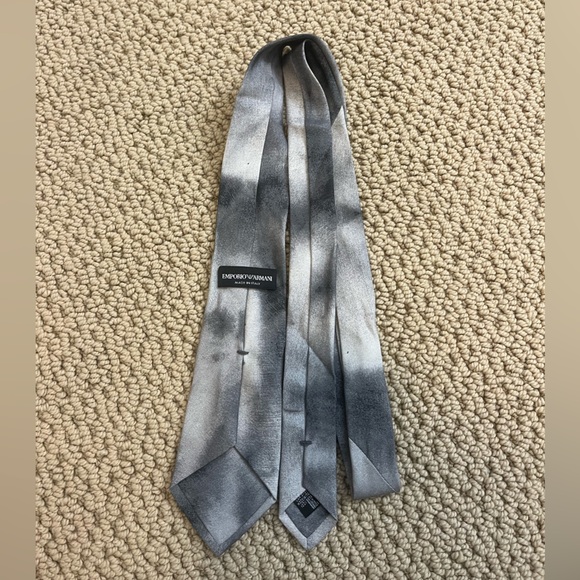 Emporio Armani Silk Tie - Picture 2 of 5